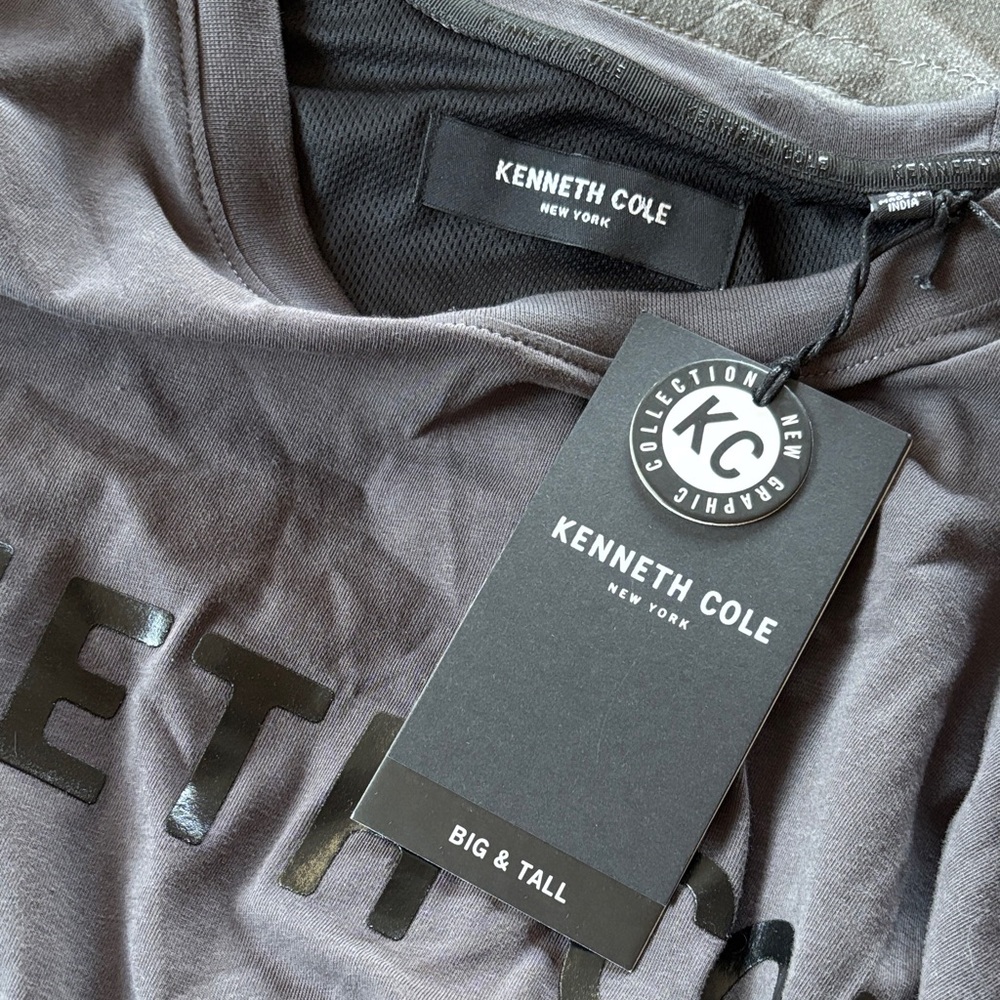 Kenneth Cole Men's Dark Gray Short Sleeve Tee - Picture 2 of 4